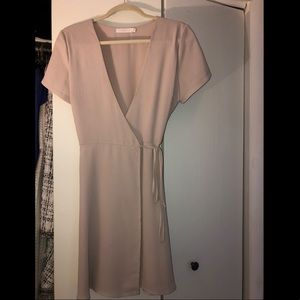 Lush Short sleeve side tie dress